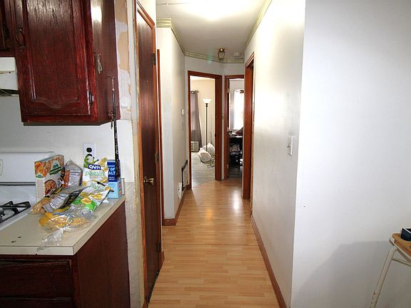 3rd image of 154 Fairmount Ave