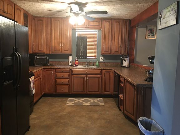 4th image of 2218 Rose Ave