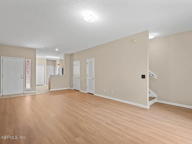 313 Scrub Jay Dr — Photo 12
