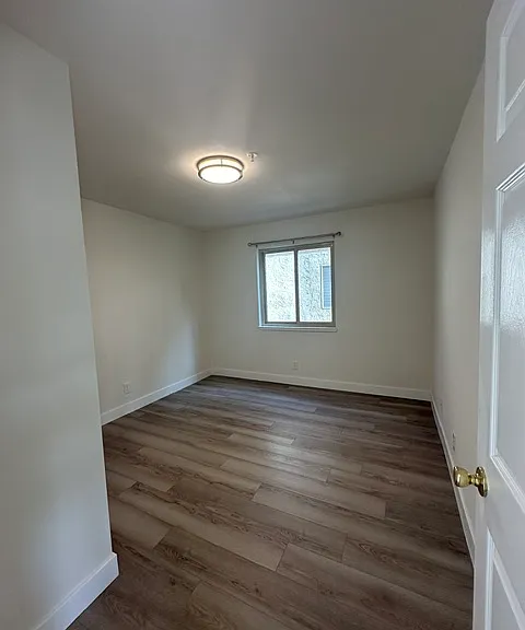 500 N Curtis Ave #E — Photo 9