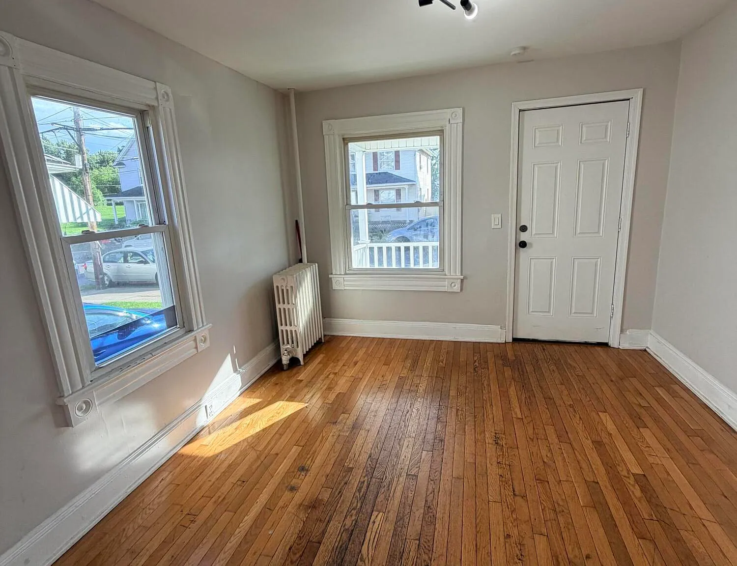 2 bed, 1.0 bath, 1000 sqft, $1,250 — Photo 2