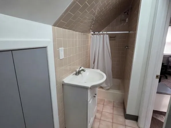 166 Carmita Ave #2, Rutherford, NJ 07070