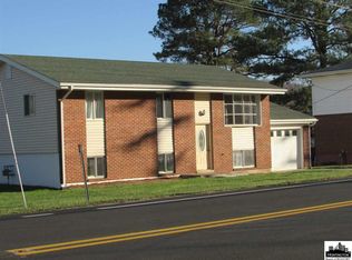 5878 Davis Creek Rd, Barboursville, WV 25504