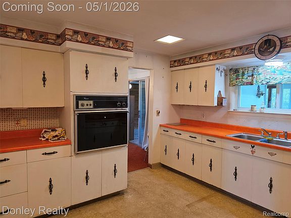 2nd image of 2100 W Sanilac Rd