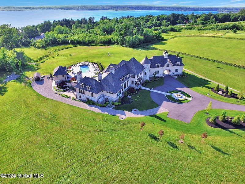 2nd image of 65 Brown Road