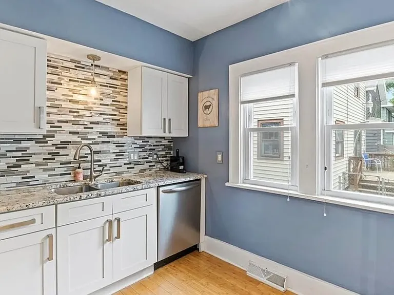 1110 Garson Ave — Photo 2