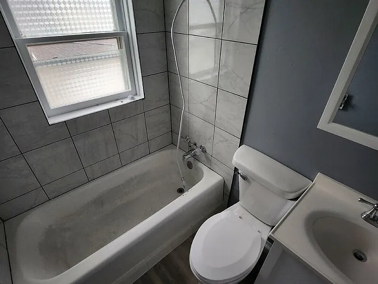 1402 Willis Ave #5 — Photo 7