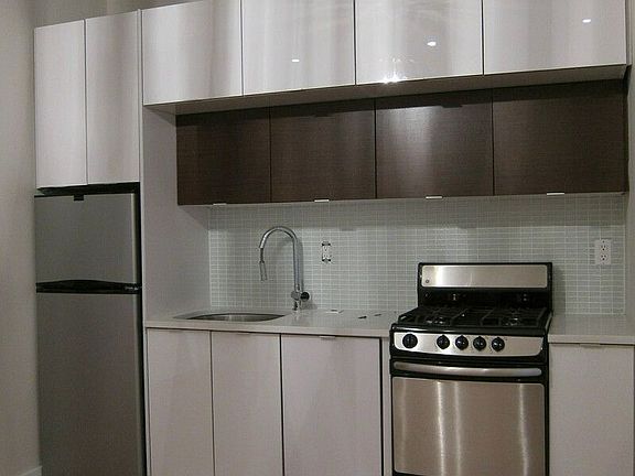 4th image of 64 Saint James Pl APT 4FR