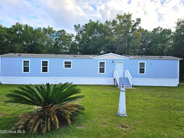 665 Pelican Roost Drive SW, Supply, NC 28462