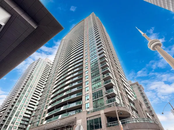 30 Grand Trunk Cres #3503, Toronto, ON M5J 3A4