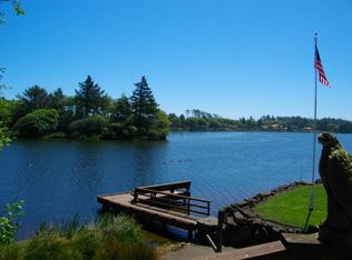 646 Mount Olympus Ave SE, Ocean Shores, WA 98569