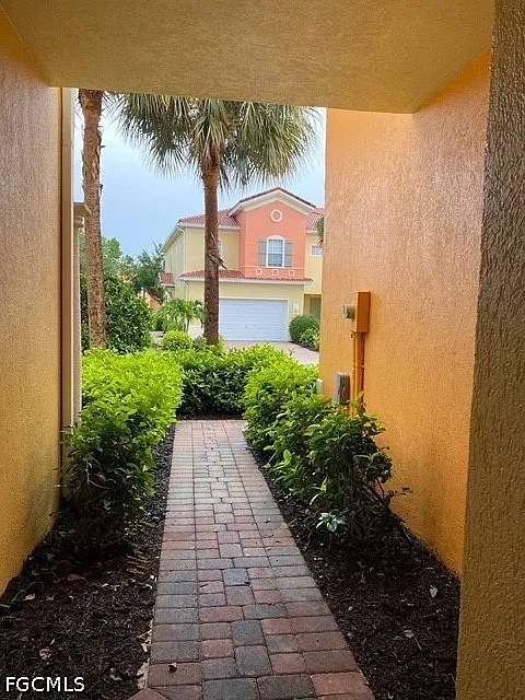 3 bed, 2.5 bath, 1819 sqft, $1,850 — Photo 4