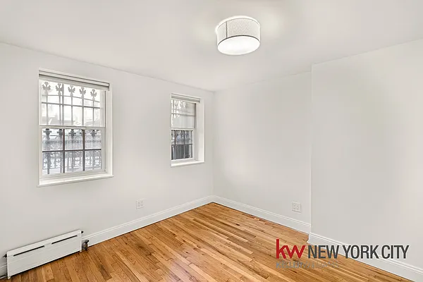 Rented by Keller Williams NYC | media 29