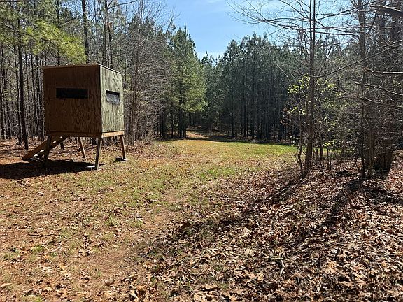 3rd image of 1722 Miller Camp Rd