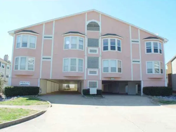 2325 W Great Neck Rd APT 203, Virginia Beach, VA 23451