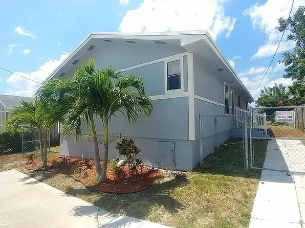 1488 W 31st St, Riviera Beach, FL 33404