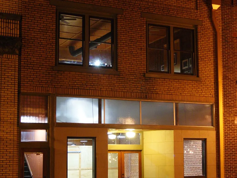 24 E Doyle St — Photo 6