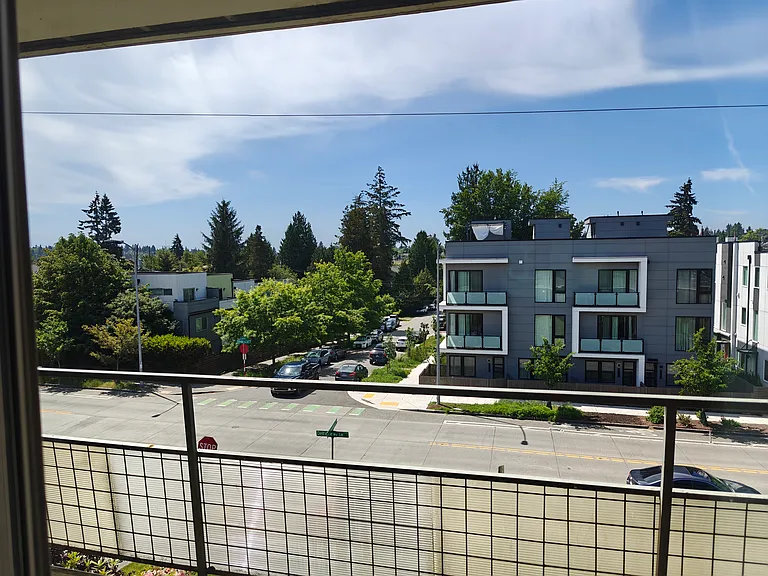8450 Delridge Way SW #3A — Photo 1