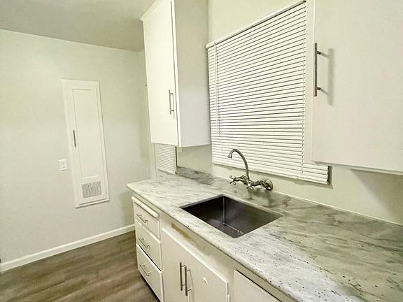 5th image of 4457 McClintock St