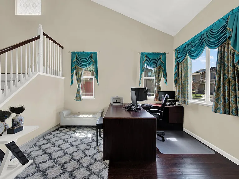 4725 Friesian Dr — Photo 10