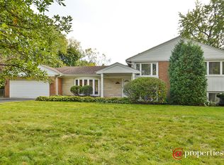 1181 Hillside Dr, Northbrook, IL 60062