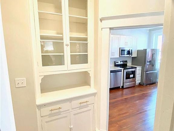 2nd image of 3917 Utah St Floor 1