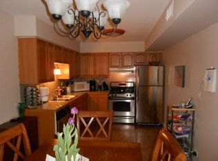 711 Tipperary Ct APT 1B, Schaumburg, IL 60193