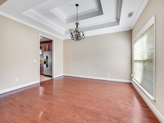 3rd image of 553 Corley Dr