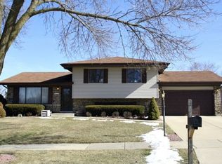 729 Terrace Ct, Schaumburg, IL 60193