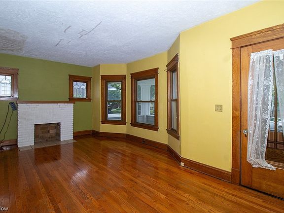3rd image of 1417 Cordova Ave