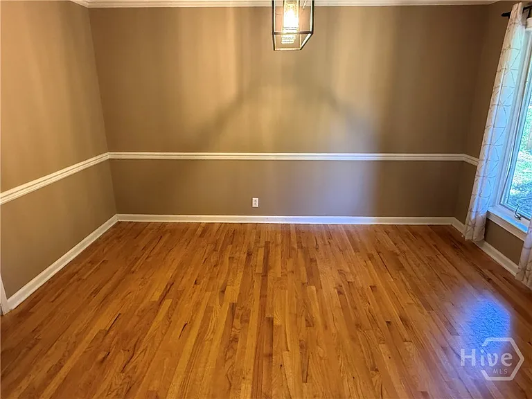 292 Tara Way — Photo 5