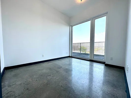 Rented by EXR | media 6