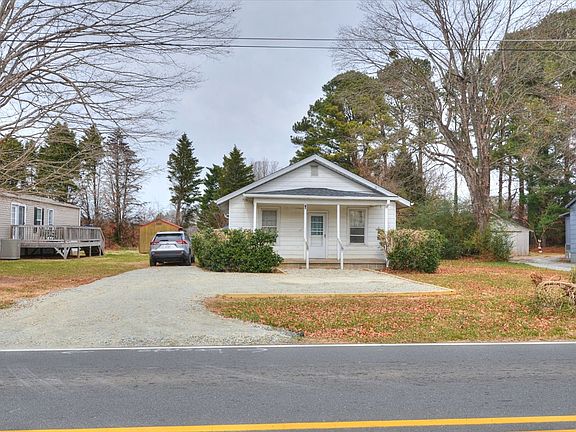 2nd image of 3511 Forrest Ave