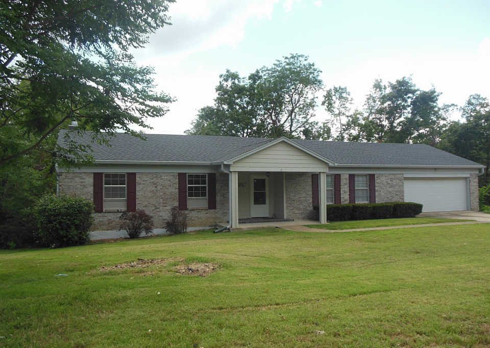 1st image of 4001 Greenbrier Dr