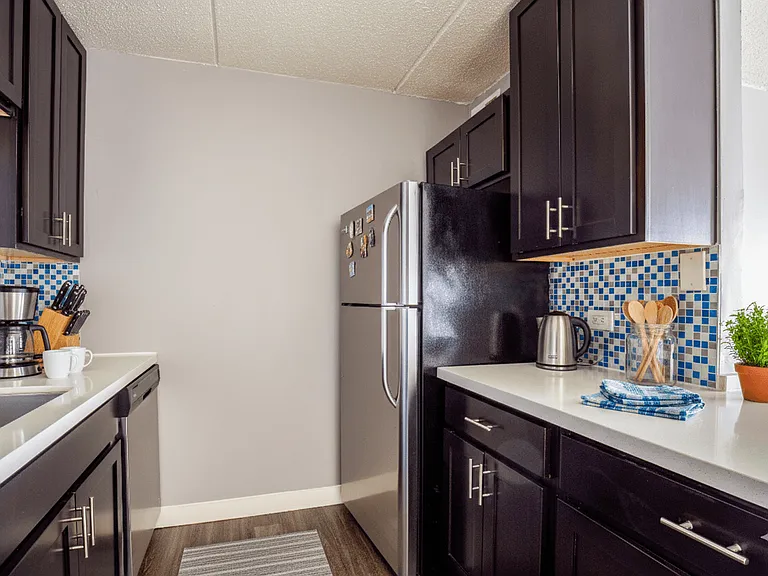 Woodland Ridge Apartments — Photo 16
