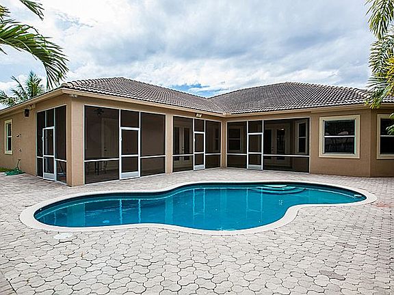 4th image of 19476 N Coquina Way