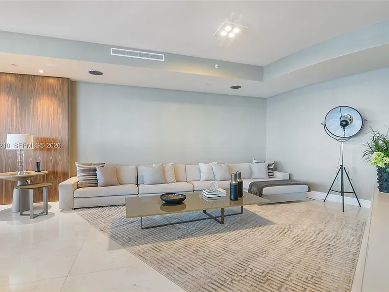 18555 Collins Ave #4305 — Photo 3