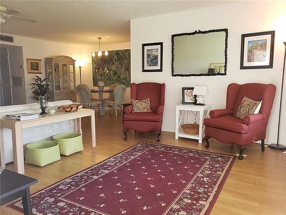 2nd image of 1045 E Circle Terrace #B
