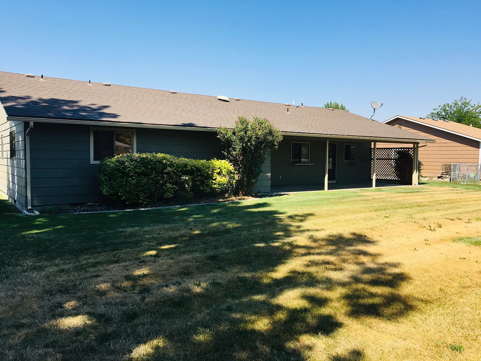 3 bed, 1620 sqft, $2,400 — Photo 3