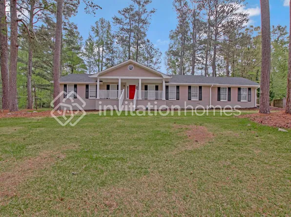 3190 Rockview Dr, Lithonia, GA 30038