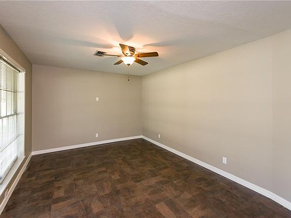 2nd image of 436 Shady Wood Ln