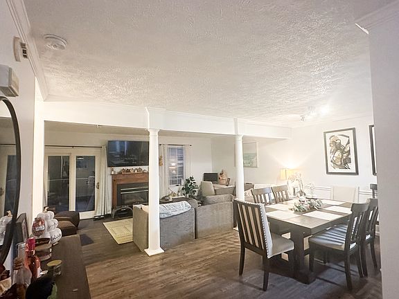 4th image of 511 Waters Cove Ct