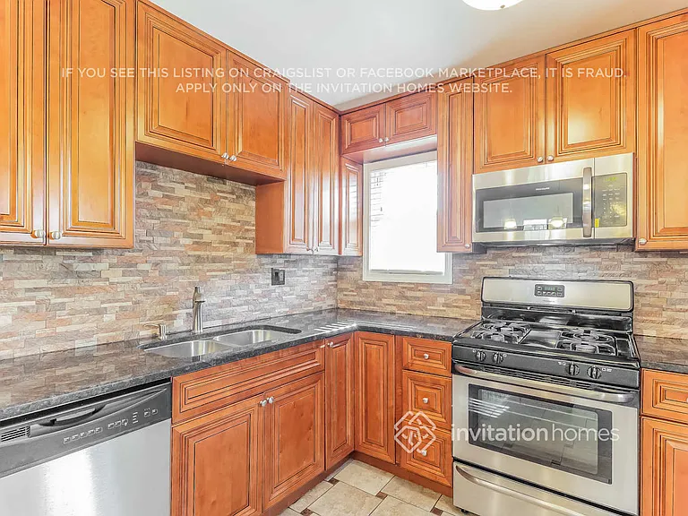 4331 Scott St — Photo 8