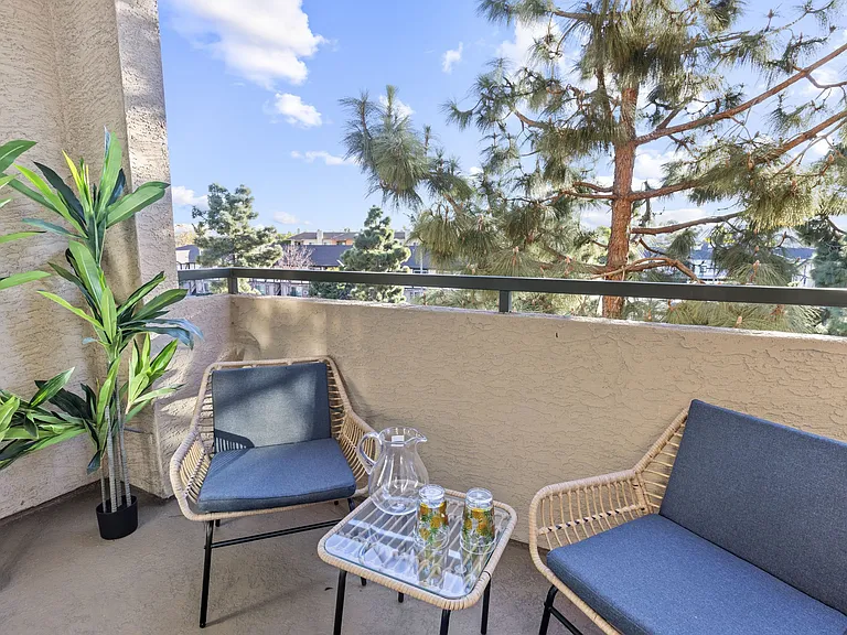 Costa Verde Village Apartments — Photo 41