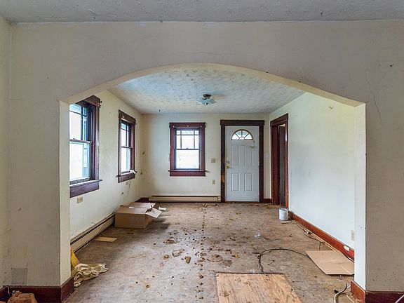 5th image of 2041 Germantown Pike