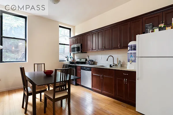 Rented by Compass | media 14