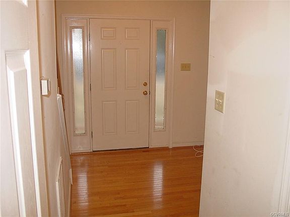 2nd image of 10500 Runnymeade Dr