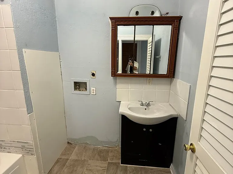 1332 Buchanan Ave — Photo 4