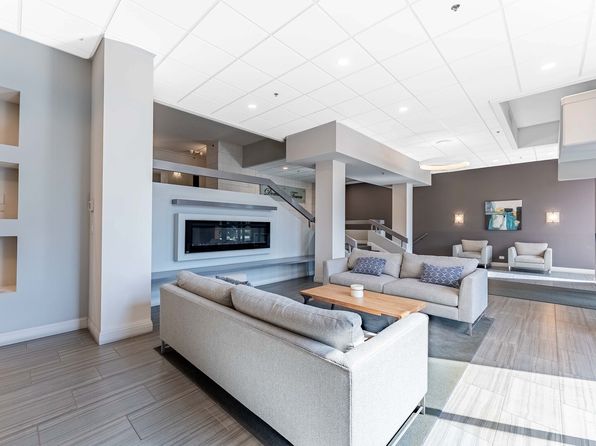 465 W Dominion Dr UNIT 1501, Wood Dale, IL 60191