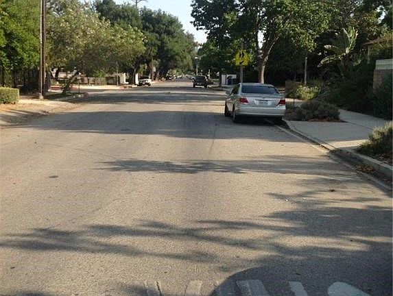 4th image of 6638 Encino Ave